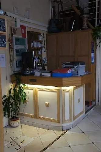 Hotel Les Chansonniers Paříž